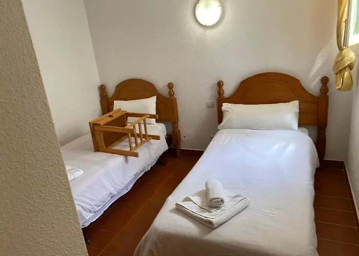 Casa De 5 Dormitorios Y 2 Terrazas